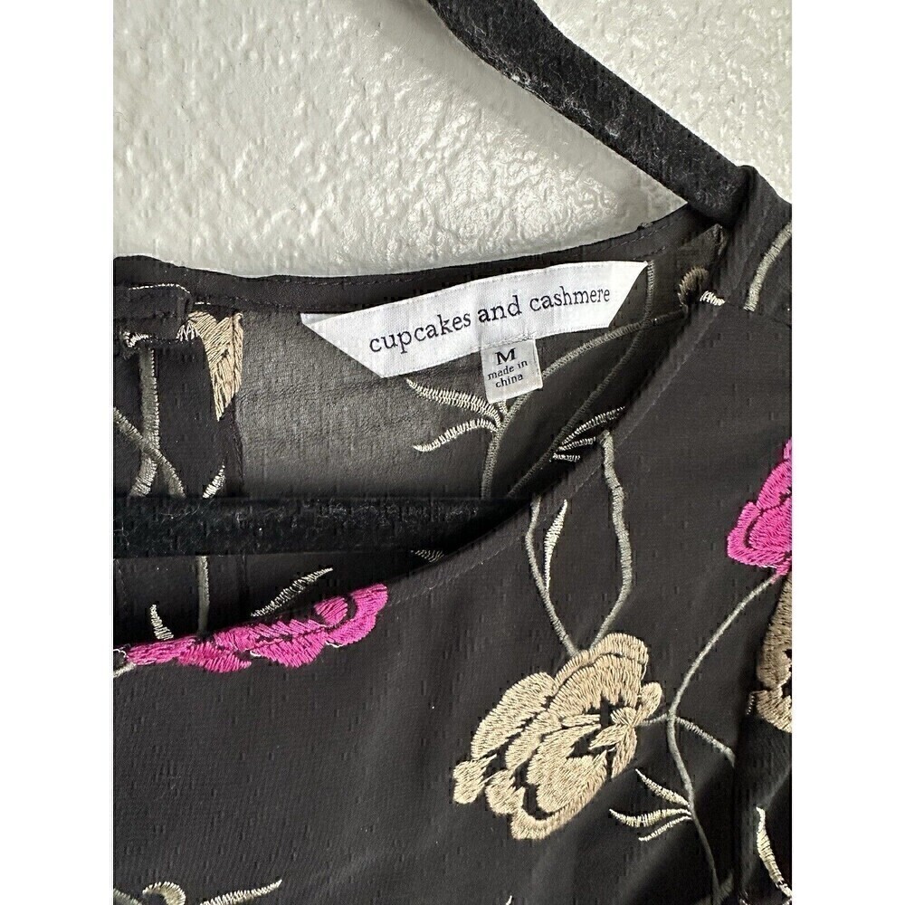 Cupcakes and Cashmere Blouse Womens Size Medium Sheer Floral Button Back Top - Picture 3 of 7